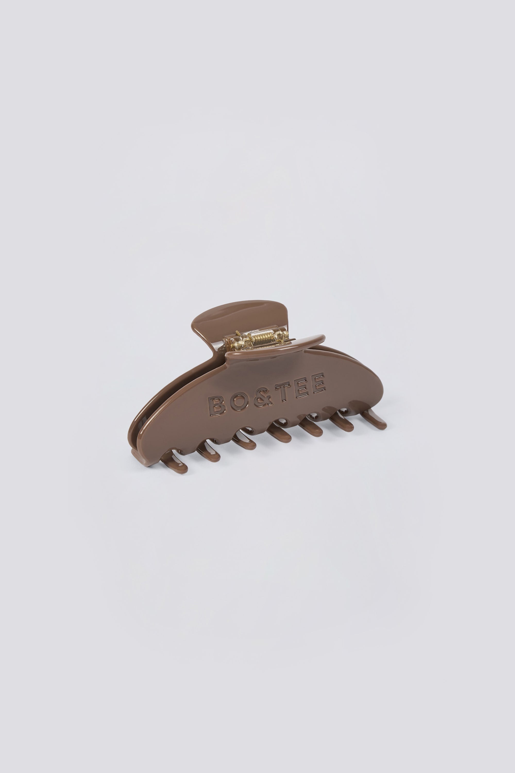 Medium Claw Clip in Taupe Brown